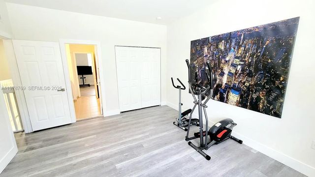 17070 SW 91st St, Miami, FL 33196