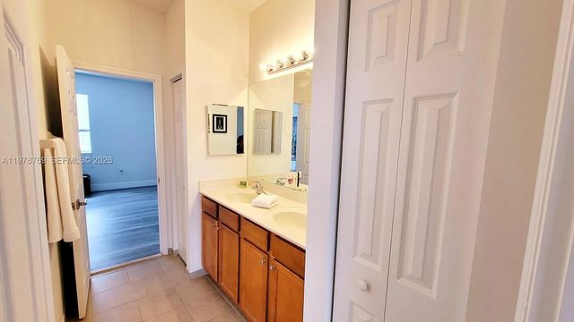 17070 SW 91st St, Miami, FL 33196