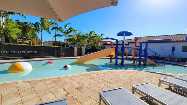 17070 SW 91st St, Miami, FL 33196