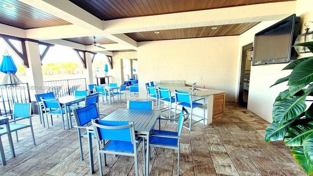 17070 SW 91st St, Miami, FL 33196