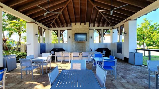 17070 SW 91st St, Miami, FL 33196