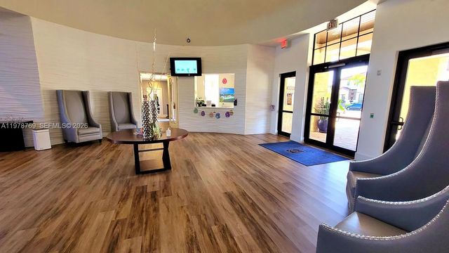 17070 SW 91st St, Miami, FL 33196