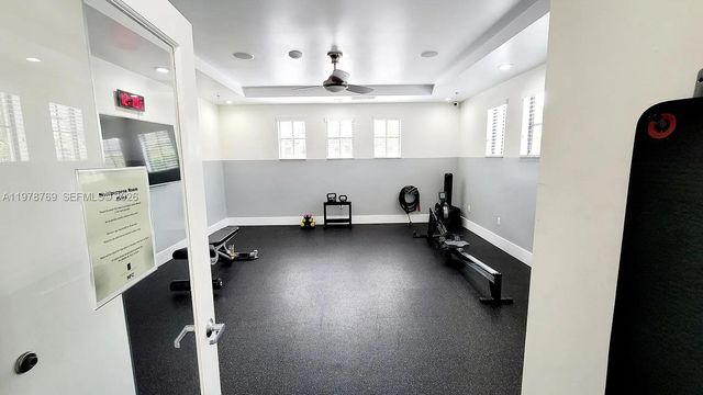 17070 SW 91st St, Miami, FL 33196