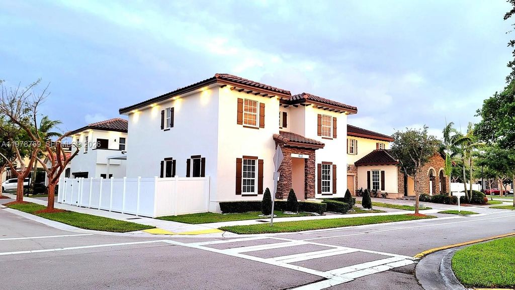 17070 SW 91st St, Miami, FL 33196