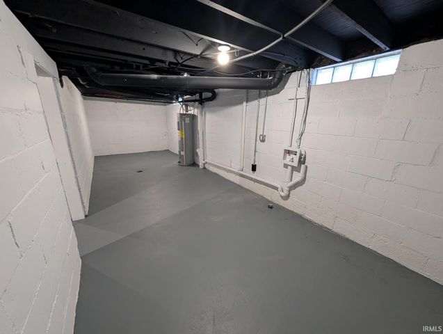 2716 Roosevelt Avenue, Elkhart, IN 46517