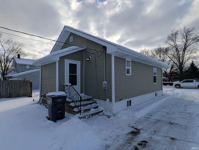 2716 Roosevelt Avenue, Elkhart, IN 46517