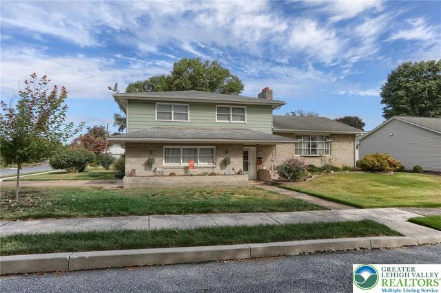 81 Locust Avenue, Other Pa Counties, PA 17033