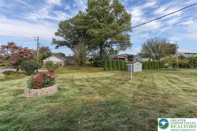 81 Locust Avenue, Other Pa Counties, PA 17033