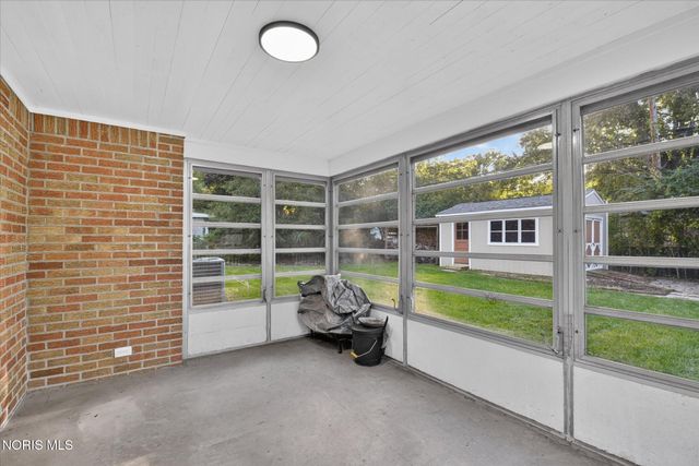 2801 Wicklow Road, Toledo, OH 43606