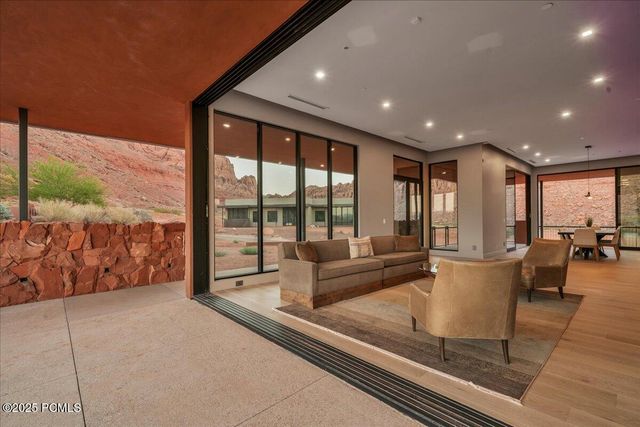 784 N Sanctuary Place, Ivins, UT 84738