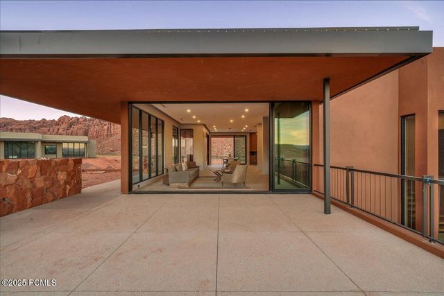 784 N Sanctuary Place, Ivins, UT 84738