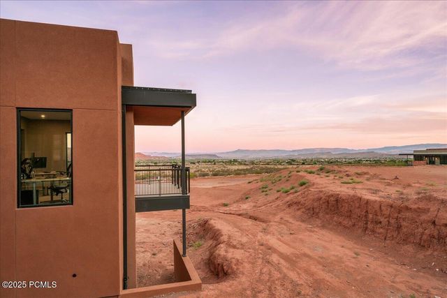 784 N Sanctuary Place, Ivins, UT 84738