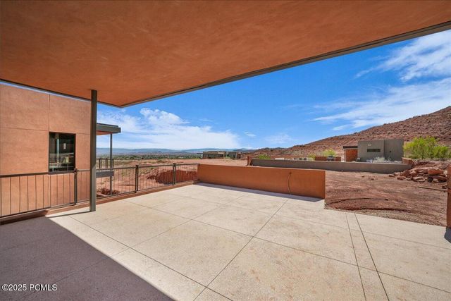 784 N Sanctuary Place, Ivins, UT 84738