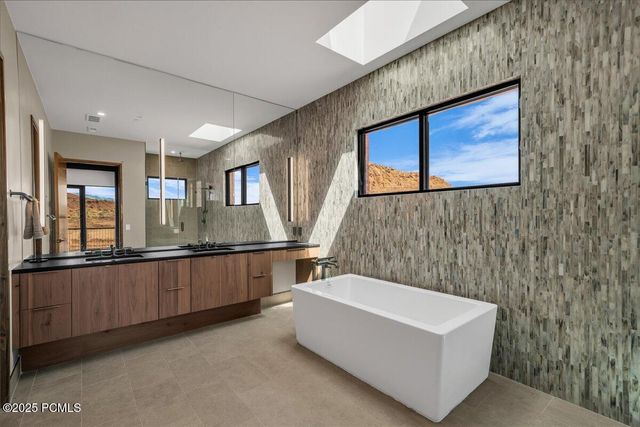 784 N Sanctuary Place, Ivins, UT 84738