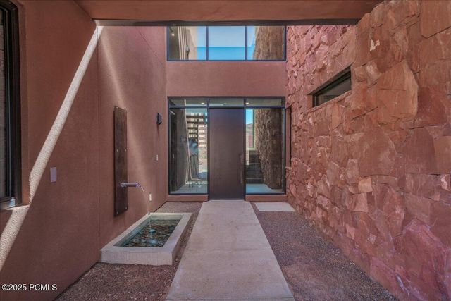 784 N Sanctuary Place, Ivins, UT 84738