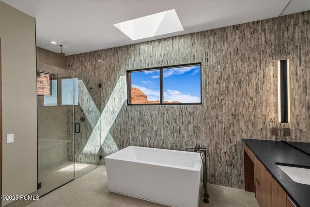 784 N Sanctuary Place, Ivins, UT 84738