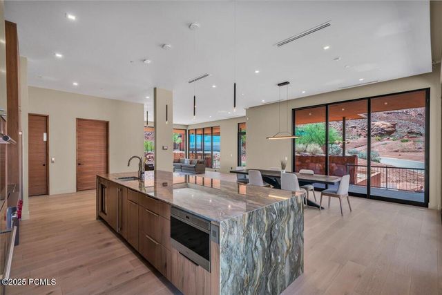 784 N Sanctuary Place, Ivins, UT 84738