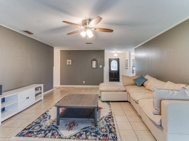 3100 Louis Avenue, Corsicana, TX 75110