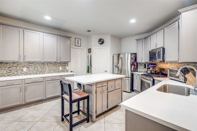 2328 Throckmorton Street, Dallas, TX 75219