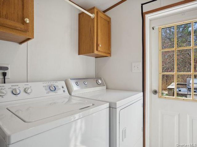 337 Three Mile Harbo 10, East Hampton, NY 11937