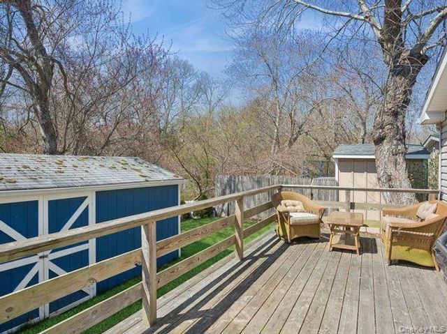 337 Three Mile Harbo 10, East Hampton, NY 11937