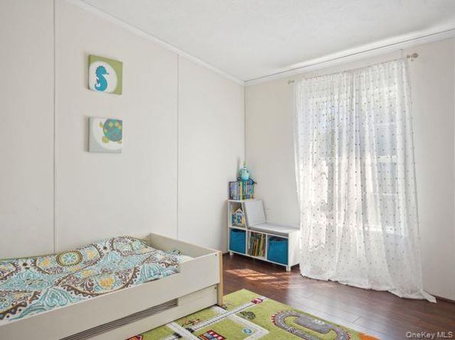 337 Three Mile Harbo 10, East Hampton, NY 11937