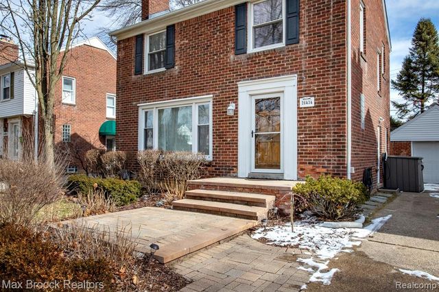 26434 Wyoming Road, Huntington Woods, MI 48070