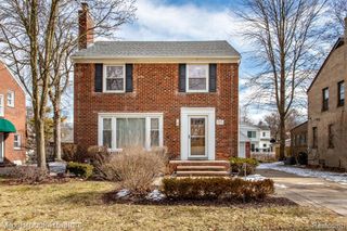 26434 Wyoming Road, Huntington Woods, MI 48070