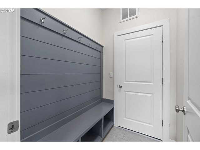 102 N 35TH Pl, Cornelius, OR 97113