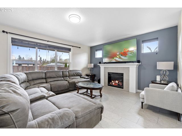 102 N 35TH Pl, Cornelius, OR 97113