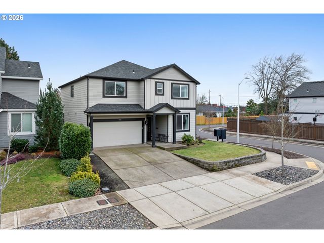102 N 35TH Pl, Cornelius, OR 97113
