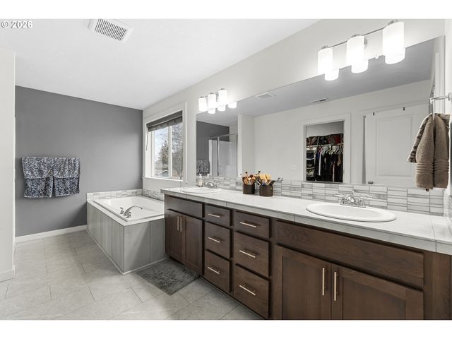 102 N 35TH Pl, Cornelius, OR 97113