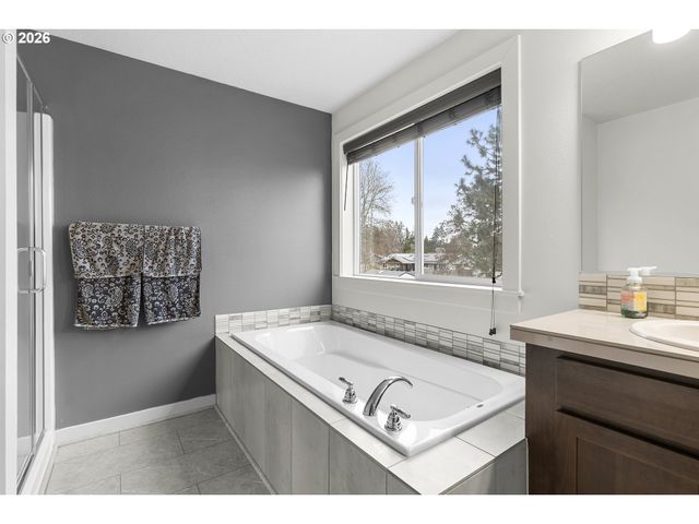 102 N 35TH Pl, Cornelius, OR 97113