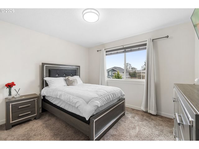 102 N 35TH Pl, Cornelius, OR 97113