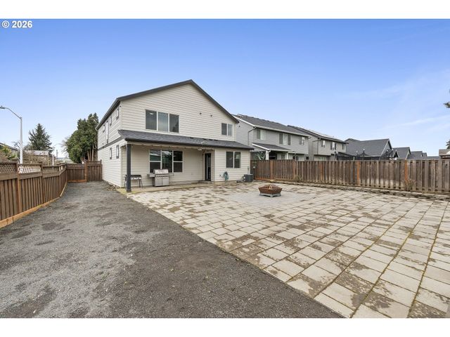 102 N 35TH Pl, Cornelius, OR 97113