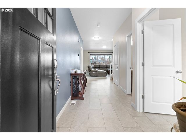 102 N 35TH Pl, Cornelius, OR 97113