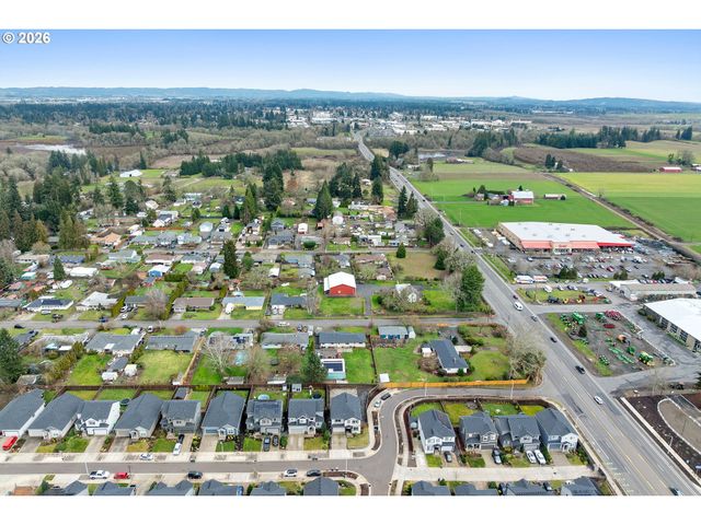 102 N 35TH Pl, Cornelius, OR 97113