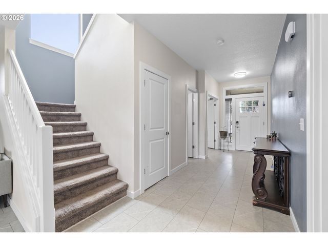 102 N 35TH Pl, Cornelius, OR 97113