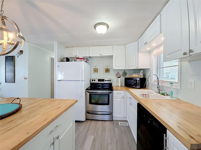 8207 ARCHIE STREET, Englewood, FL 34224
