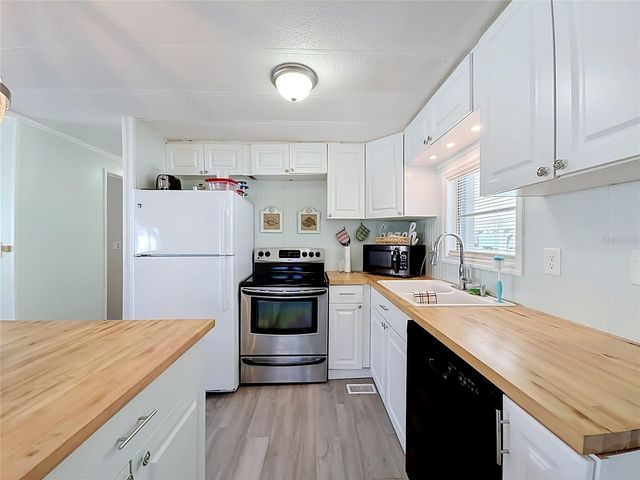 8207 ARCHIE STREET, Englewood, FL 34224