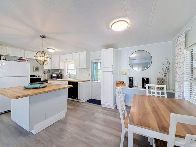 8207 ARCHIE STREET, Englewood, FL 34224
