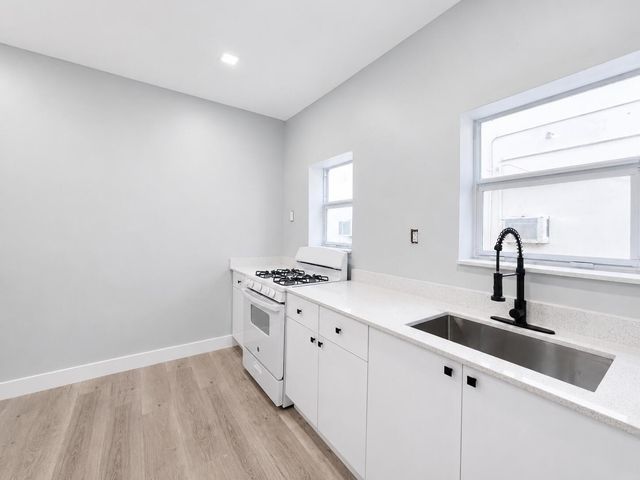 1905 Monroe Street, Hollywood, FL 33020