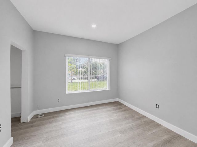 1905 Monroe Street, Hollywood, FL 33020