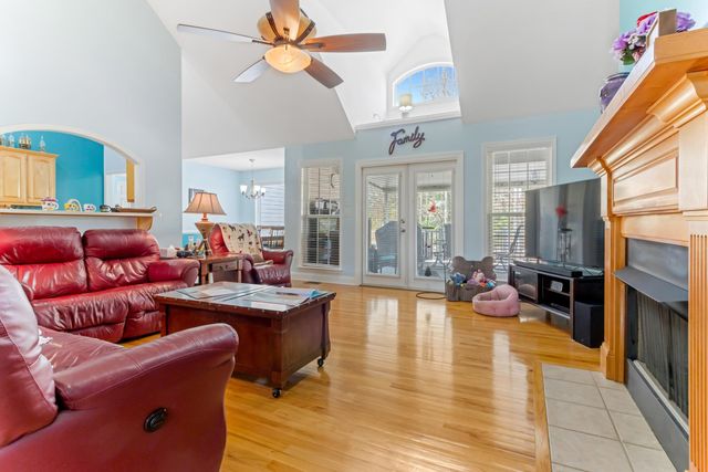 137 Stonehedge Drive, Inman, SC 29316