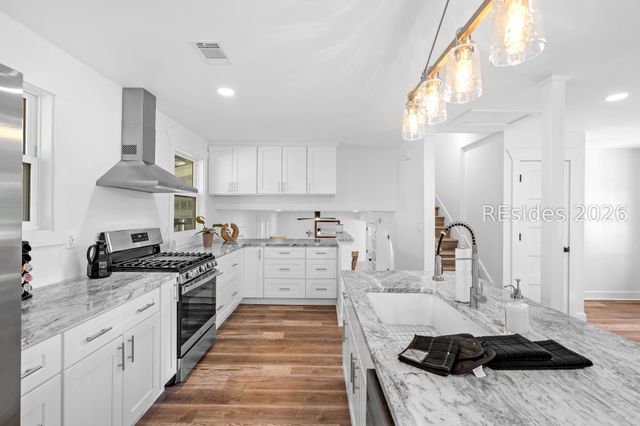656 Broad River Blvd, Beaufort, SC 29906
