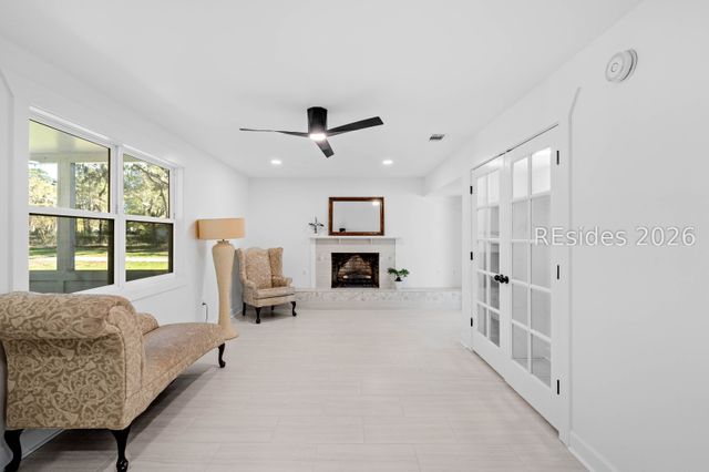656 Broad River Blvd, Beaufort, SC 29906