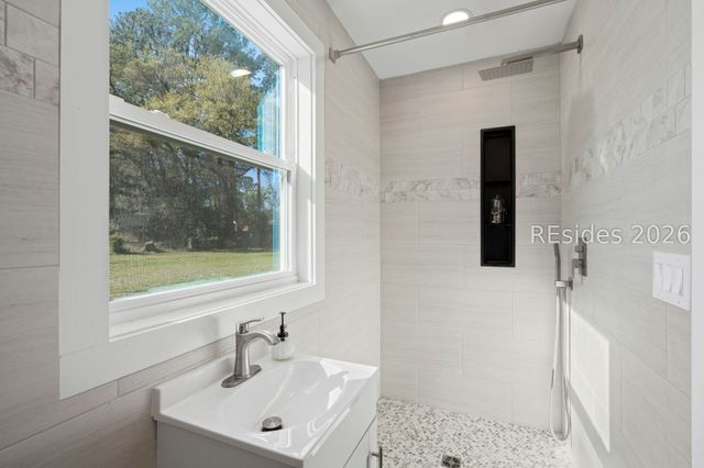 656 Broad River Blvd, Beaufort, SC 29906