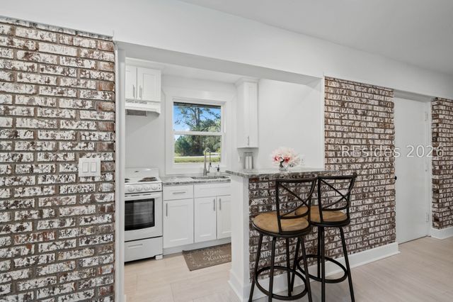 656 Broad River Blvd, Beaufort, SC 29906