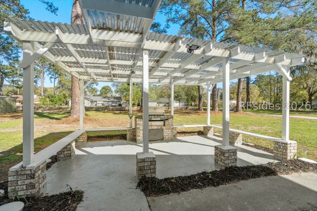 656 Broad River Blvd, Beaufort, SC 29906