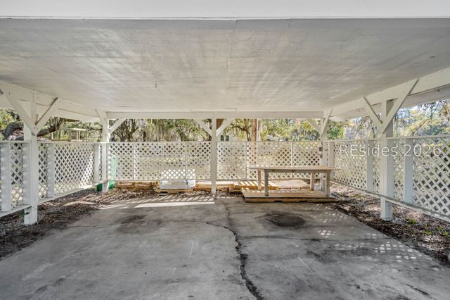 656 Broad River Blvd, Beaufort, SC 29906